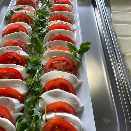 Hotel Roma Torbole Sul Garda Kültér fotó