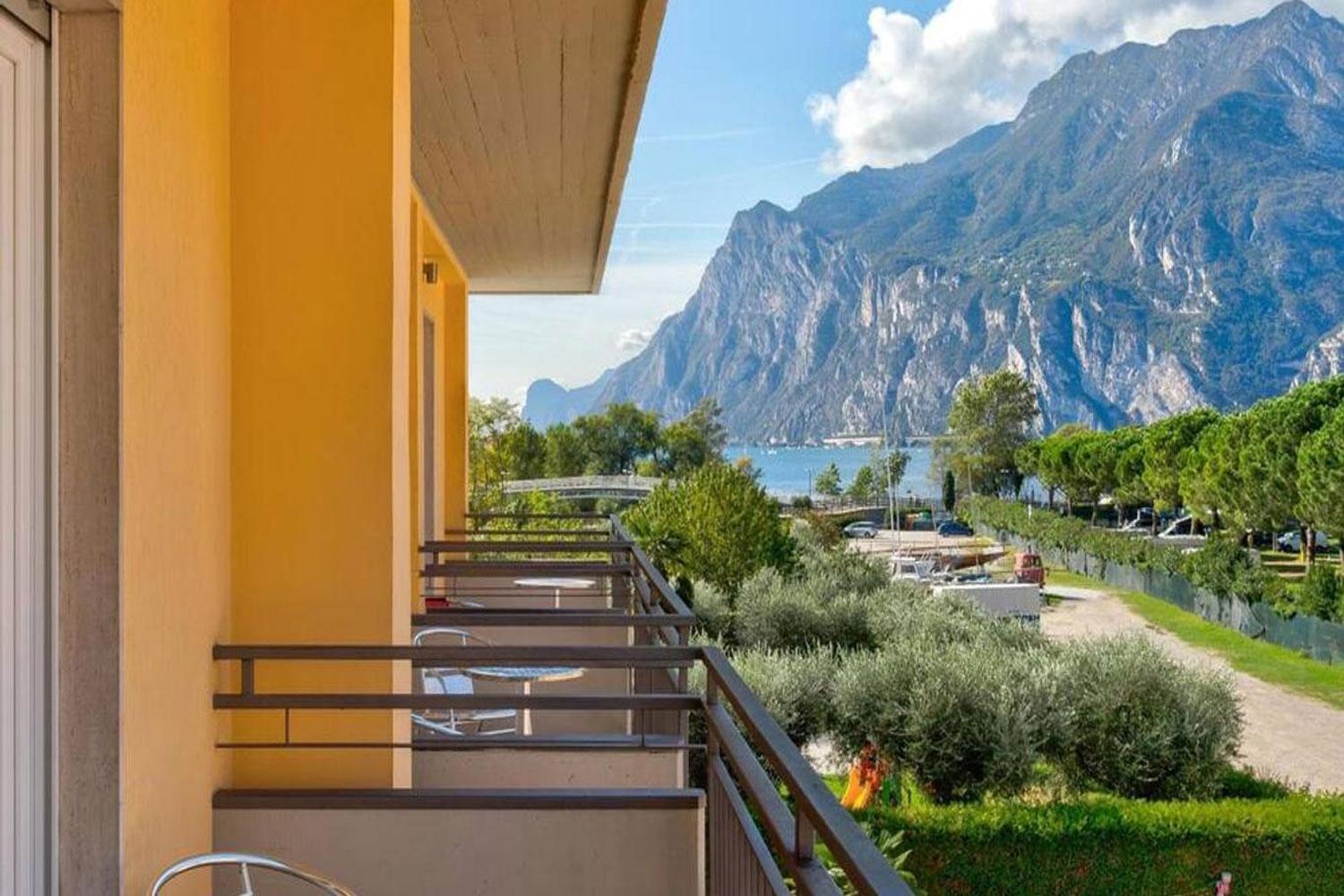 Hotel Roma Torbole Sul Garda Kültér fotó